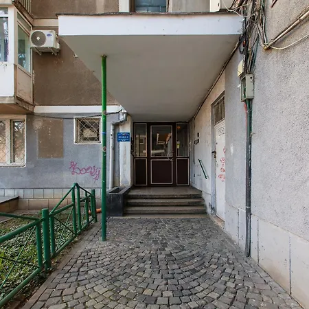 Old Town With Amazing View From The Balcony Бухарест