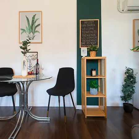 Old Town With Amazing View From The Balcony Апартаменты