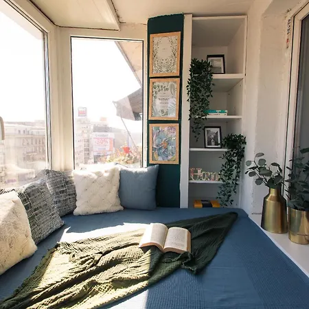 Old Town With Amazing View From The Balcony Апартаменты