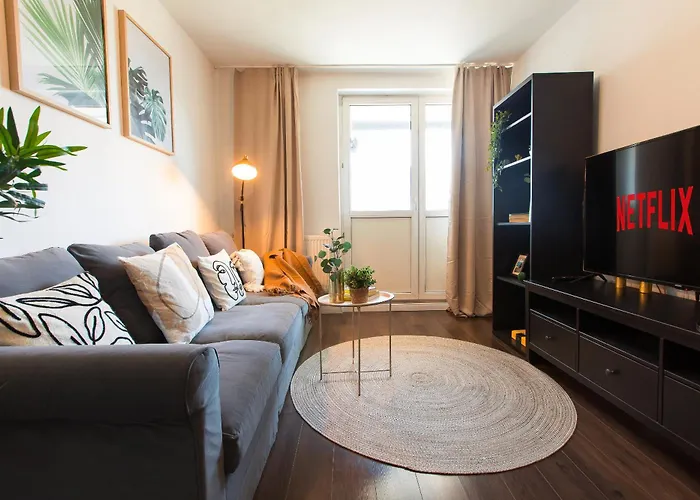 شقة Old Town With Amazing View From The Balcony