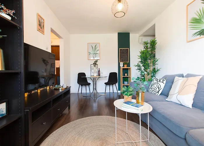 Old Town With Amazing View From The Balcony شقة *