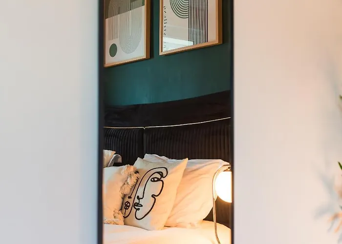 Old Town With Amazing View From The Balcony Bukurešť