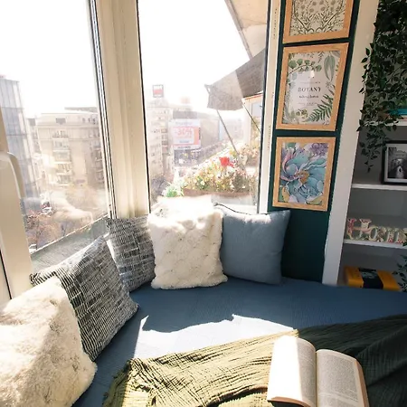 Old Town With Amazing View From The Balcony Apartament Bukareszt